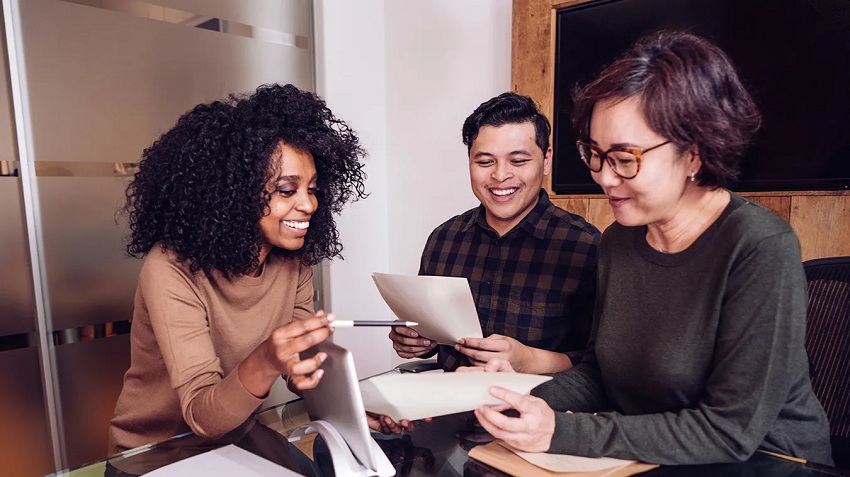 Comprendre les différences culturelles lors des transactions immobilières